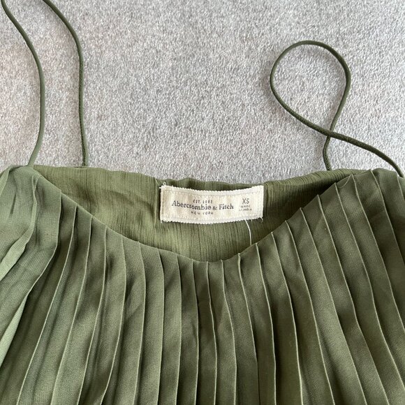 Abercrombie & Fitch Army Green Pleated Spaghetti Strap Lined Tank Size XS - Picture 4 of 5